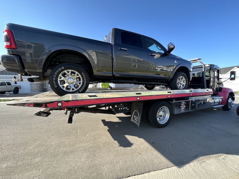 Truck towing services